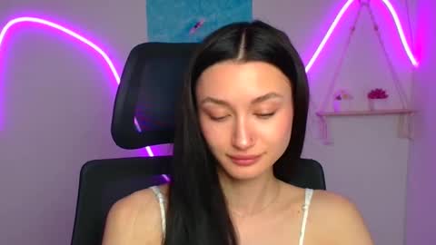 Snapshot of tayavibe chatting on 05.06.26 Taya online show from 05.06.26
