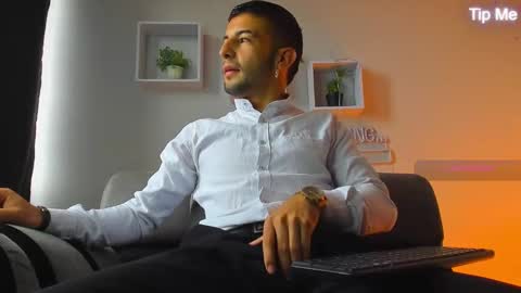 tayer_bennet online show from 10.08.25
