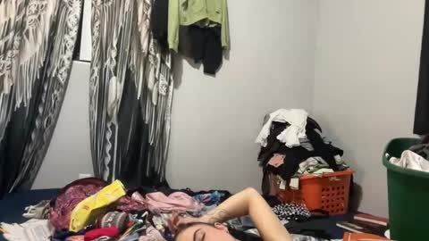 badgirltay online show from 02.15.25