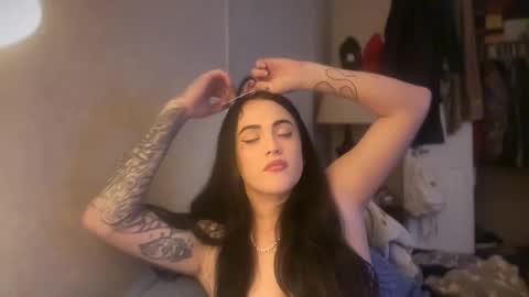 badgirltay online show from 01.17.26