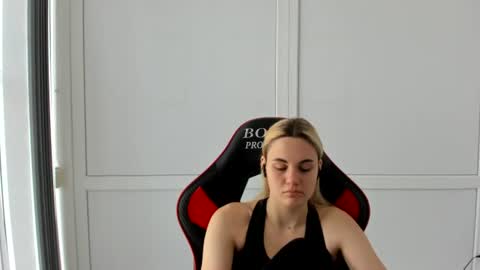 Snapshot of tayla_shy chatting on 07.14.26 Tay online show from 07.14.26