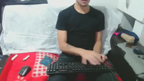 Snapshot of tayler_and_alina chatting on 01.15.25 MARCELO MILK online show from 01.15.25