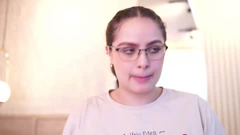 Teylor  Kim online show from 11.01.25