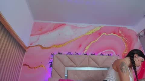 Sarah  online show from 01.12.26