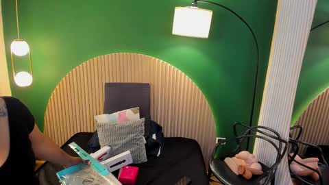 Taylor Bennet online show from 11.09.25