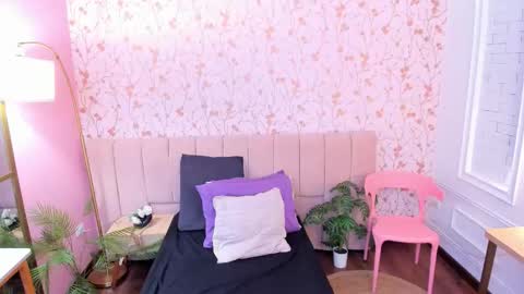 Taylor Bennet online show from 02.25.26