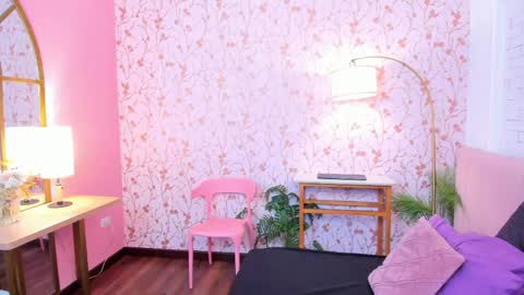 Taylor Bennet online show from 04.08.26