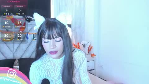 Taylor Harveey online show from 10.25.25