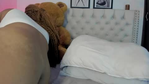 Snapshot of taylor_sexyy chatting on 05.18.26 Taylor online show from 05.18.26
