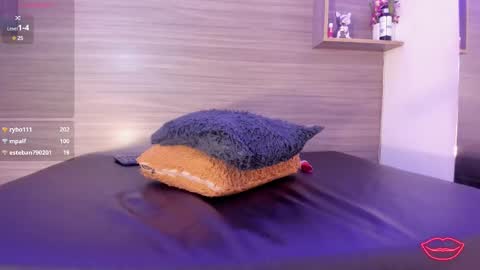 Taylor  online show from 02.18.25