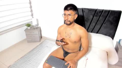 taylormaccurdy_ online show from 10.21.25