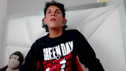 TAYLOR online show from 04.14.26