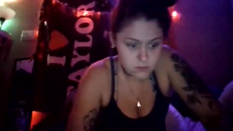 Snapshot of taylorriot chatting on 10.16.25 Taylor Riot online show from 10.16.25