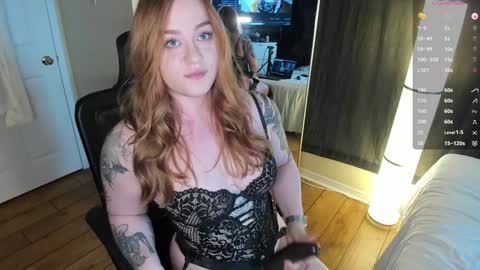 Snapshot of taylortait chatting on 12.30.24 Taylor Tait online show from 12.30.24