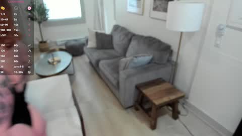 Snapshot of taylortait chatting on 01.30.25 Taylor Tait online show from 01.30.25