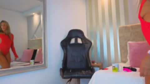 Snapshot of tayra_pradit chatting on 02.14.26 tayra online show from 02.14.26