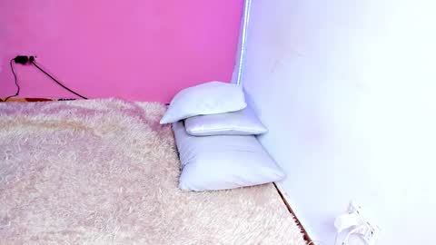 Snapshot of taysonysasha chatting on 12.13.25 ask for cum online show from 12.13.25