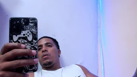 Snapshot of taysonysasha chatting on 02.11.26 ask for cum online show from 02.11.26