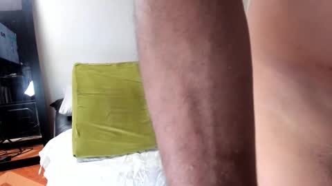 Snapshot of taysonysasha chatting on 03.18.26 ask for cum online show from 03.18.26