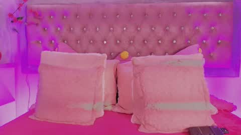 Sofia online show from 11.18.25