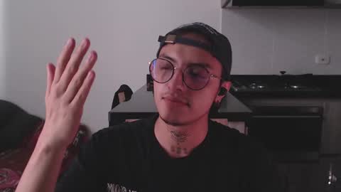 Teo independent model online show from 03.05.25