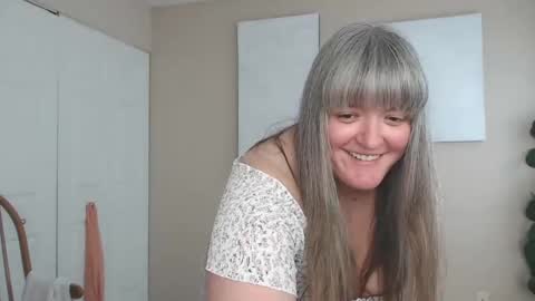 Snapshot of teases chatting on 10.05.25 teases online show from 10.05.25