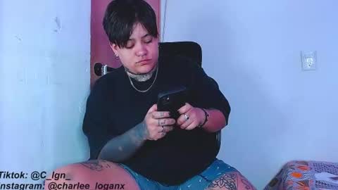 Charlee He online show from 12.21.24