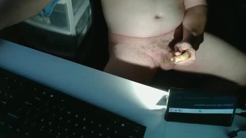 Snapshot of techskiota chatting on 11.25.25 Tech online show from 11.25.25