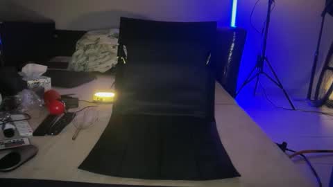 teddy_bananaaa online show from 03.12.26