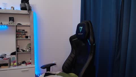 Teddy online show from 02.06.25