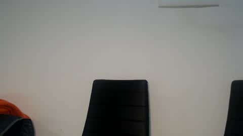 Teeyara  online show from 10.26.25