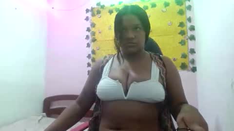 Snapshot of teffy_latina04 chatting on 10.20.25 teffy latina04 online show from 10.20.25
