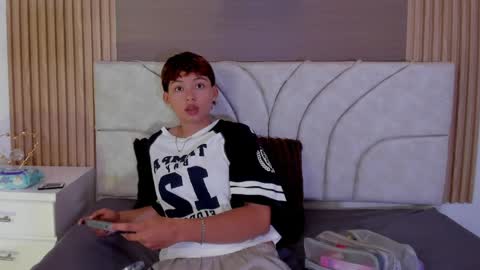 Estefani online show from 04.04.26