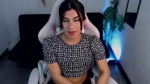 Snapshot of tefy_bratz chatting on 10.08.25 tefy_bratz online show from 10.08.25