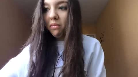 Snapshot of teganmeiser chatting on 10.30.25 Kimi online show from 10.30.25