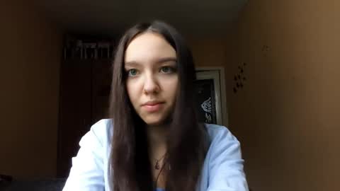 Snapshot of teganmeiser chatting on 11.07.25 Kimi online show from 11.07.25