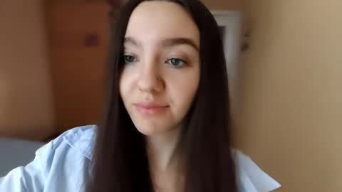 Snapshot of teganmeiser chatting on 11.21.25 Kimi online show from 11.21.25