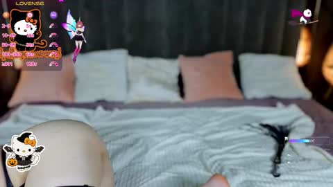 teilahex online show from 10.24.25