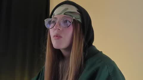 Snapshot of tekila__ chatting on 03.09.25 tekila__ online show from 03.09.25