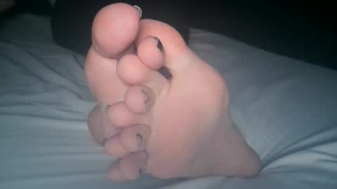 Viv West online show from 11.07.25