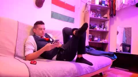 Virg Lszl online show from 12.16.25