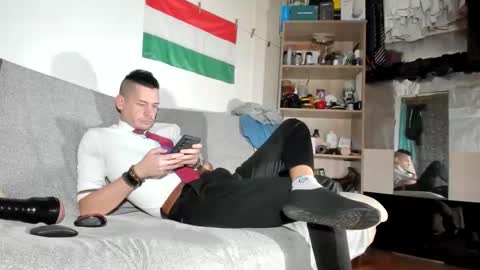 Virg Lszl online show from 01.15.26