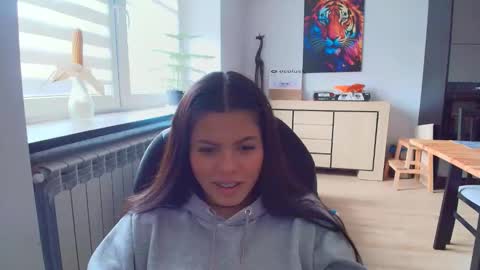 Snapshot of tell_me_goddess chatting on 10.16.25 Amazing SALOME online show from 10.16.25