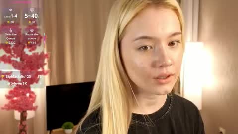 Snapshot of tellasky chatting on 10.04.25 Sofia online show from 10.04.25