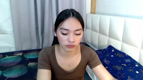 Snapshot of temptmebabyx chatting on 07.06.26 YOGIRL MAXINE online show from 07.06.26