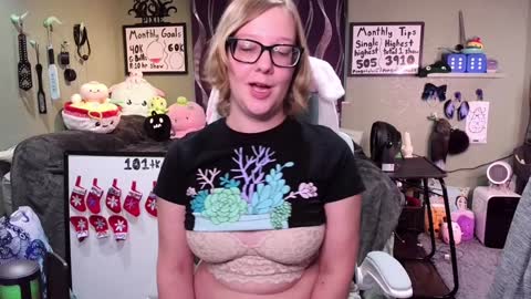 Snapshot of ten_tickle_pixie chatting on 12.04.24 Pixie and Tentacle Overlord online show from 12.04.24