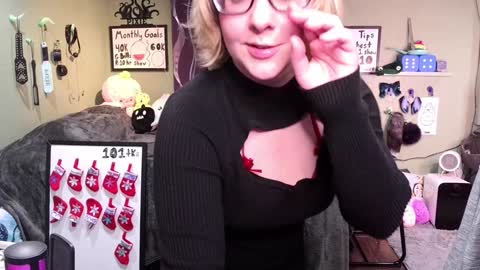 Snapshot of ten_tickle_pixie chatting on 12.21.24 Pixie and Tentacle Overlord online show from 12.21.24