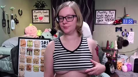 Snapshot of ten_tickle_pixie chatting on 01.21.25 Pixie and Tentacle Overlord online show from 01.21.25