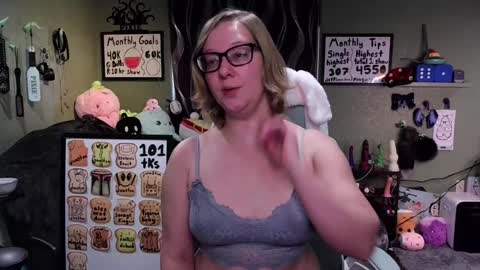 Snapshot of ten_tickle_pixie chatting on 01.22.25 Pixie and Tentacle Overlord online show from 01.22.25