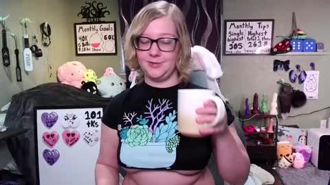 Snapshot of ten_tickle_pixie chatting on 02.19.25 Pixie and Tentacle Overlord online show from 02.19.25